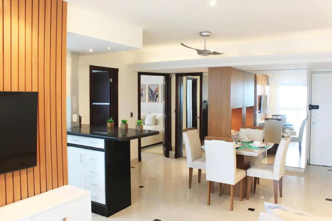 30 Secs To The Beach, 3 Balconies, 2 Bdrms Ensuite Rio de Janeiro
