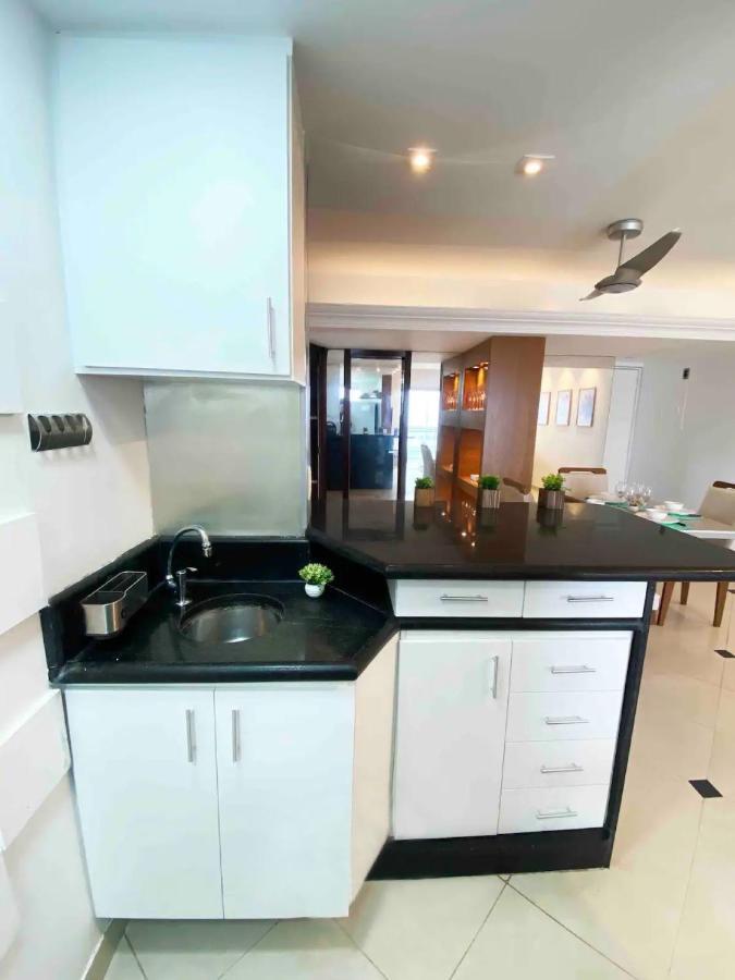 Appartamento 30 Secs To The Beach, 3 Balconies, 2 Bdrms Ensuite *